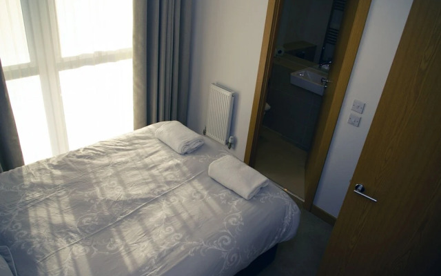 Ramsey Lodge 2-Bedroom Flat