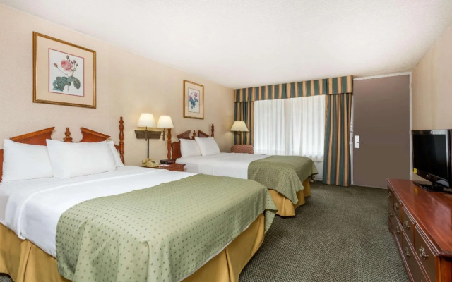 Ramada - Perry