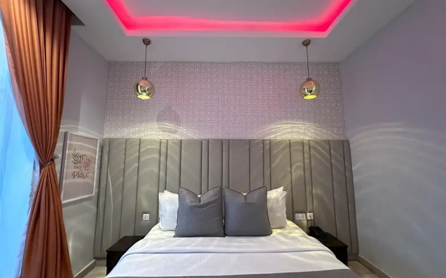Mayhill Hotel