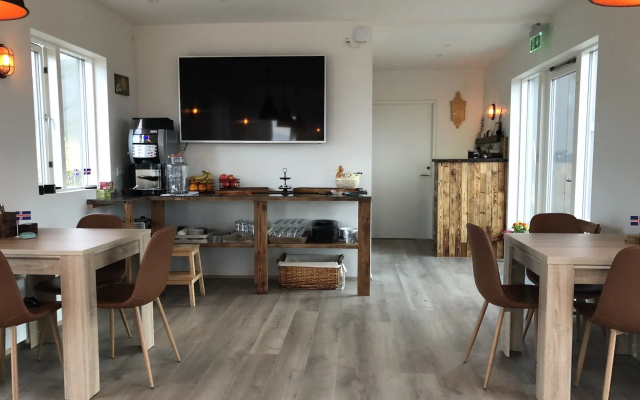 Hrafnavellir Guest House