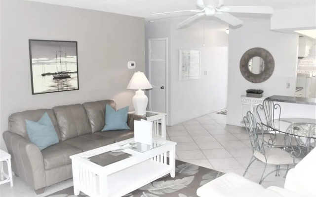 Jamaica Royale 079 - 2 Br Condo