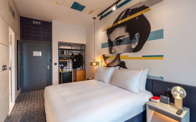 Studio One Hotel