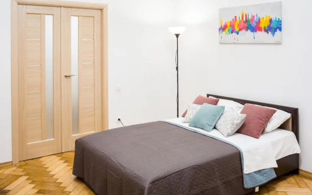 Bright and cozy apart with balcony