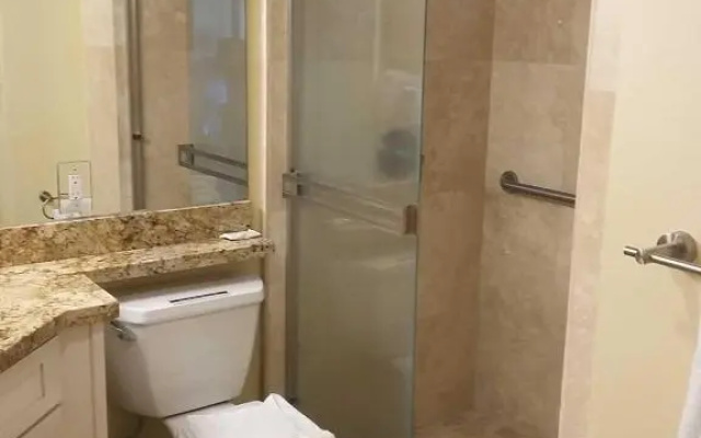 Ilikai 1130 - Studio Condo