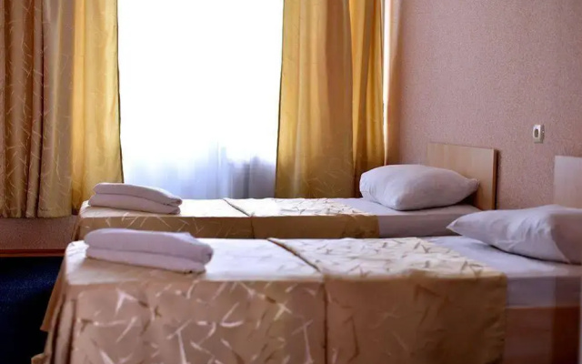 Happy Hotel