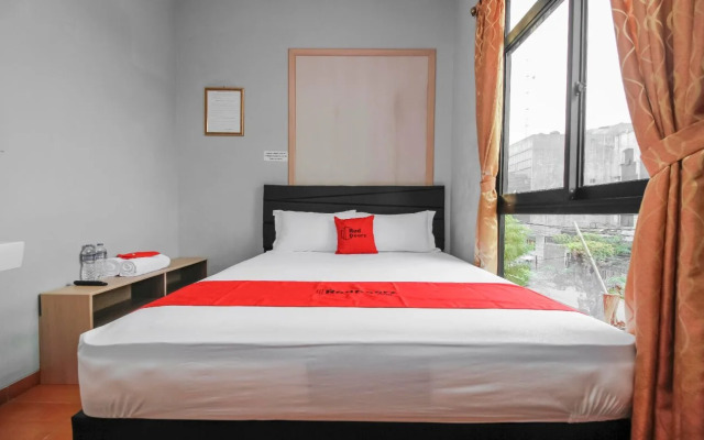 RedDoorz near Manggarai Station 2