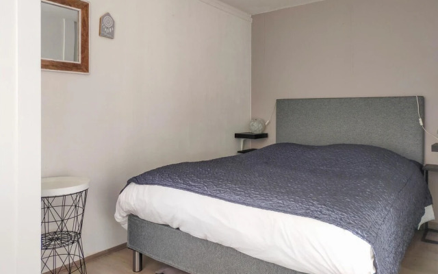 Nice Home in Rekem-lanaken With 2 Bedrooms