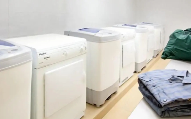 Jinhold Apartment Hotel Bintulu