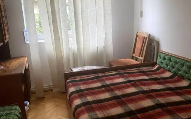 cozy two-bedroom apartment