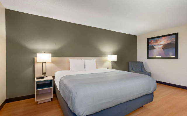 Quality Inn Valley - West Point