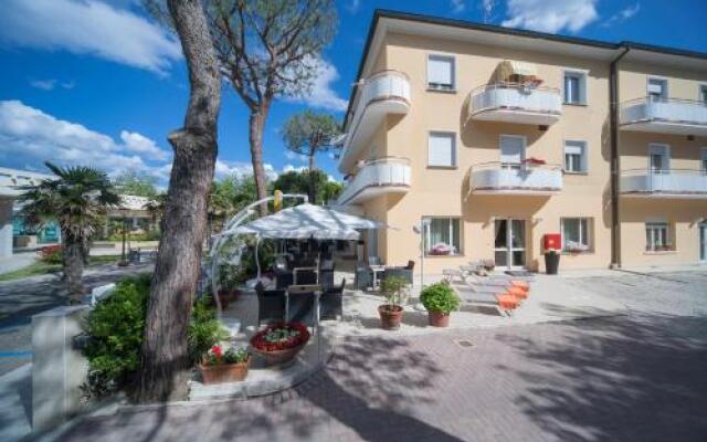 Hotel Romagna вид на фасад