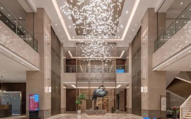 Zhongzhou International Hotel (Hebidong Railway Station Hotel)