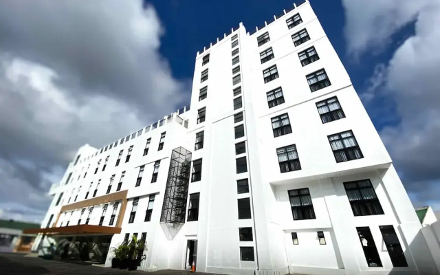 The Plaza Garden Hotel and Residences