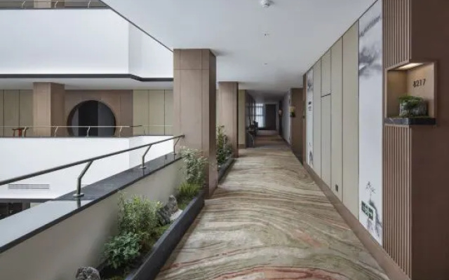 Quxian Wenfeng Youzhu Hotel