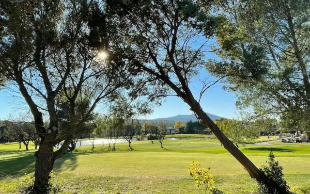 Grand studio Golf de Pont Royal