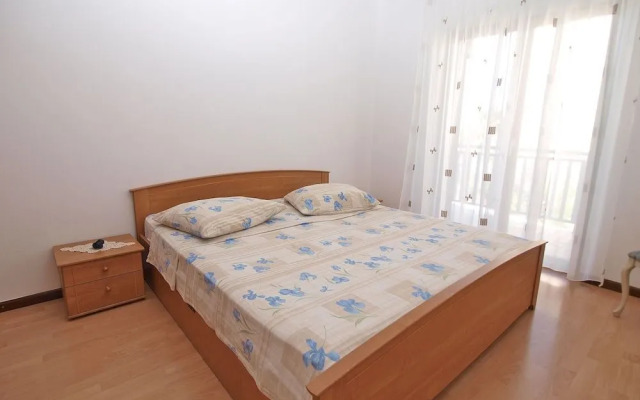 Apartment 914