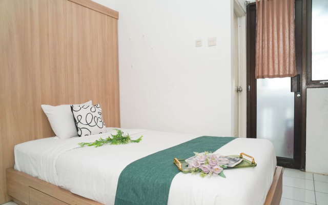 Minimalist And Homey Studio Apartment Kebagusan City