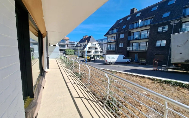 Spacious Family Stay Near the Beach