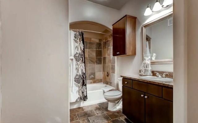 Global Luxury Suites in Walnut Creek