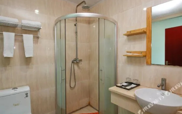 Tianduo Hotel (Xi'an Zhangba North Road Metro Station)