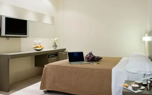 Hotel Cube