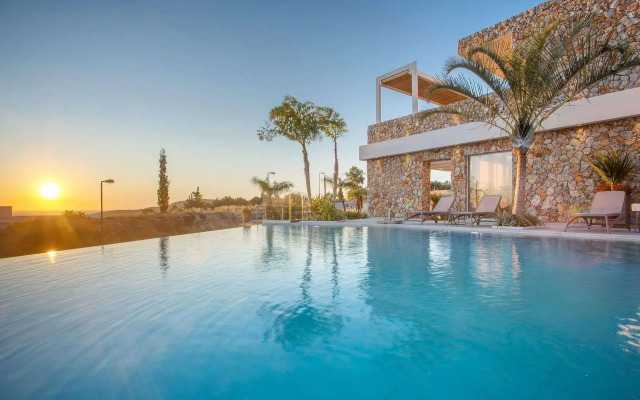 Venezia Luxury Living