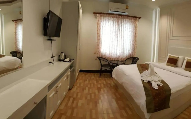 Dusita Grand Resort