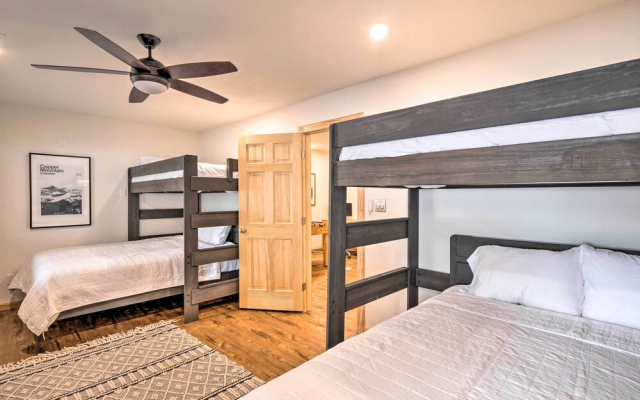 2 Mi to Dtwn: Leadville Haven w/ 2 Furnished Decks