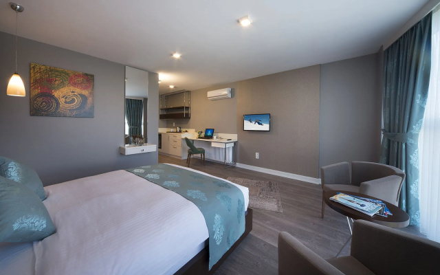 The Clock Suites