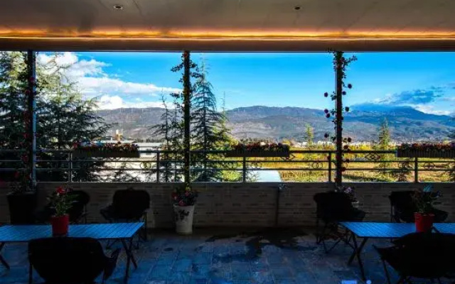 Youbai · Smart Luxury Vacation Homestay (Jianchuan Ancient Town)