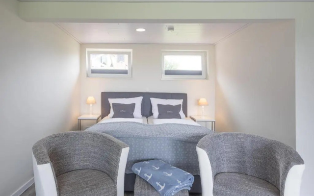 Bungalow Neuwarft, Wohnung 2