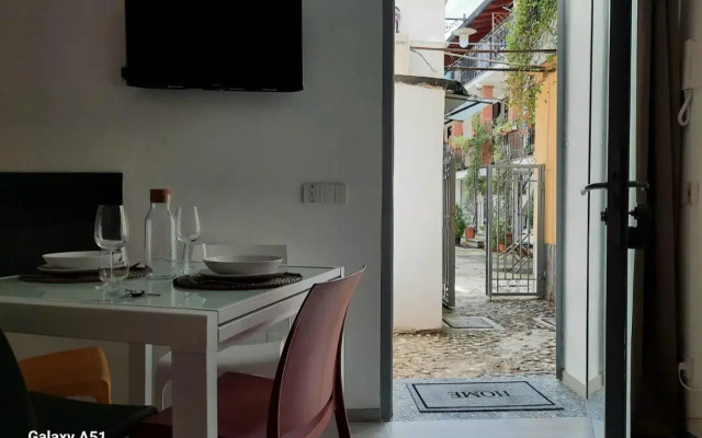 Unique 4 Storey House on Naviglio 4Bd, 4Bt