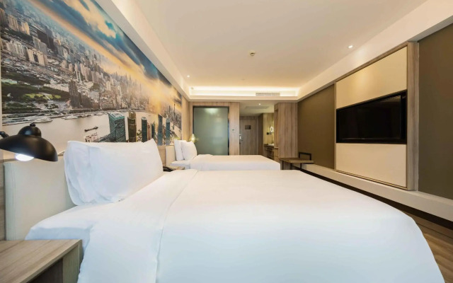 Shanghai Lujiazui Atour Hotel