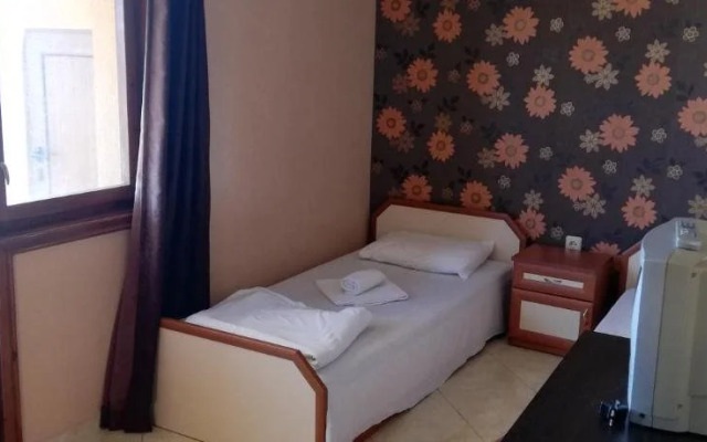 Hristovi Apartments & Studios