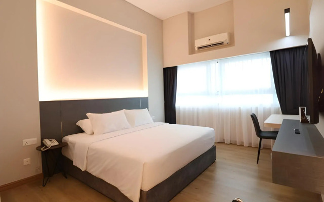 Crown Regency Serviced Suites