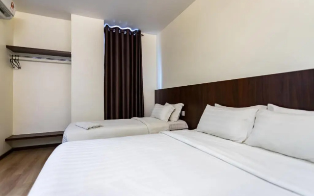 Emart Hotel (Riam)