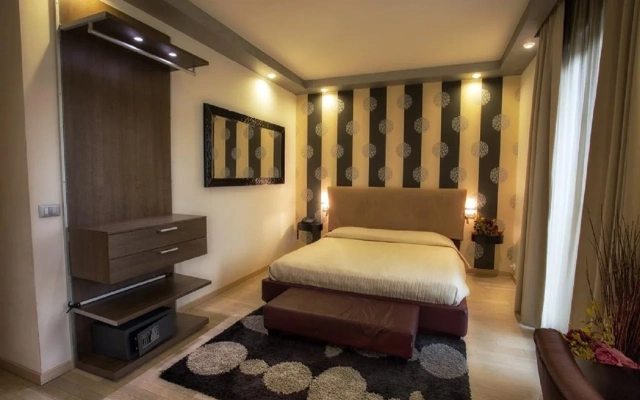 La Grotta Hotel