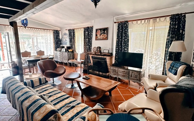 Casa Girassol with a beautiful private Pool and Garden