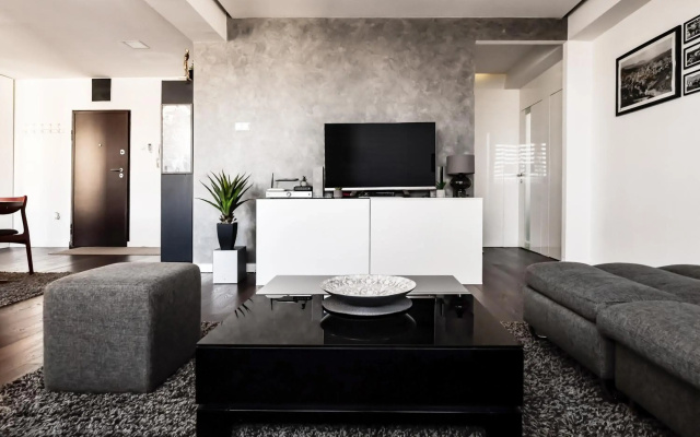 2 bedroom Penthouse in city center, free parking