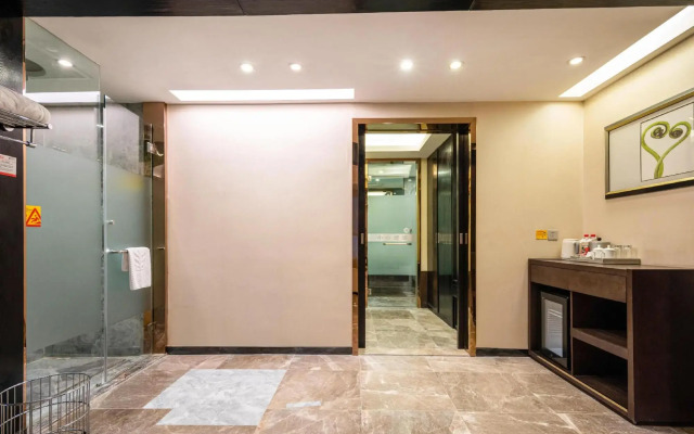 Xingtai Kangnian Fern Hotel (Zhongbei Century Plaza Beiguo Commercial Building)