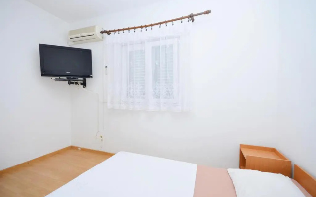 Apartment and Rooms Ivana