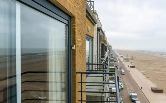 Apartment in Koksijde With Stunning Sea View
