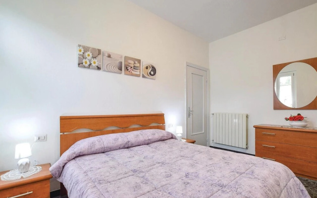 Awesome Apartment in Bracco - Moneglia With 1 Bedrooms and Wifi