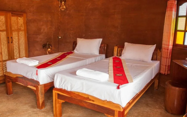 Baandin Rimnum Resort