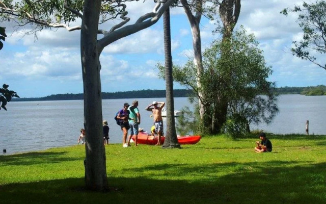 Poona Palms Caravan Park