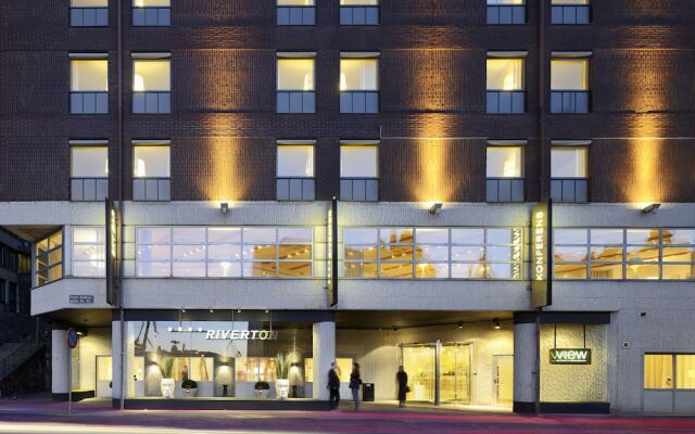 Hotel Riverton вид на фасад