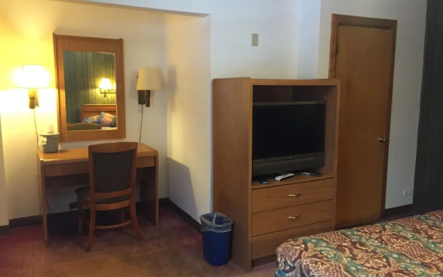 Du Wayne Motel