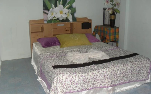 Area 51 Guesthouse