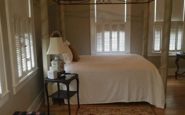 Downtown Guest Quarters Hotel