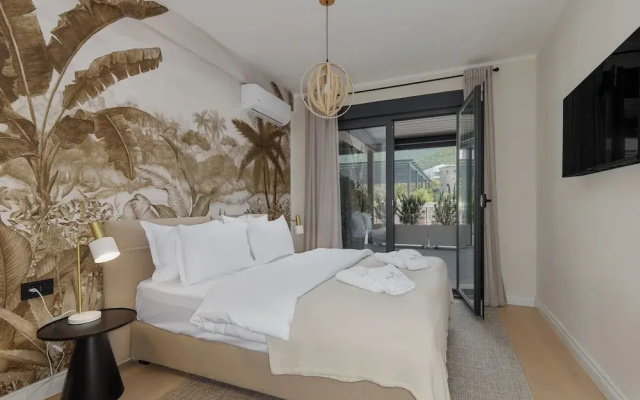 Dimitris Residence